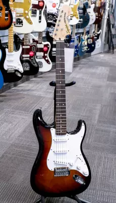 Squier - Affinity Series Stratocaster, Laurel Fingerboard - 3-Colour Sunburst 2